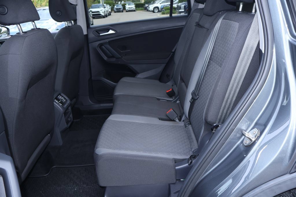 Used 2019 Volkswagen Tiguan S AWD/4WD image 13