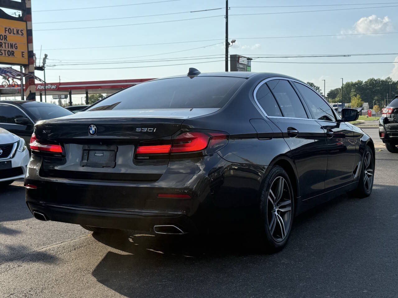 Used 2021 BMW 530i xDrive w/ Convenience Package AWD/4WD image 5