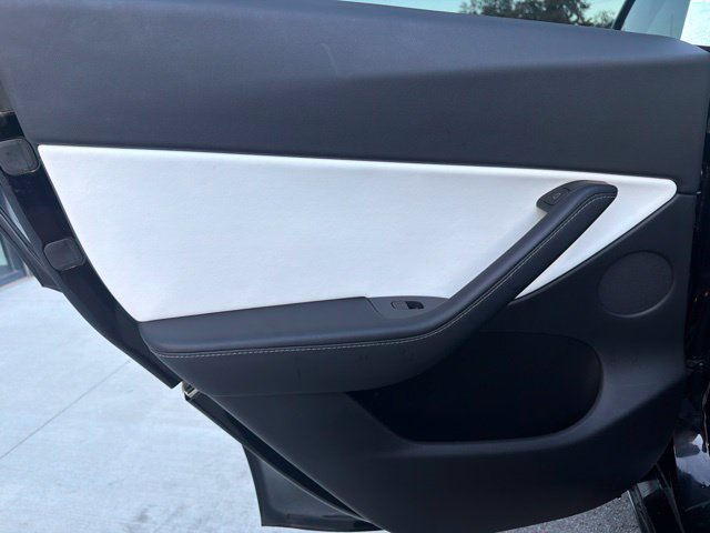 Used 2021 Tesla Model Y 2WD image 19