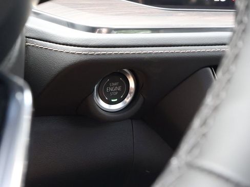 New 2025 Chevrolet Suburban Premier image 33