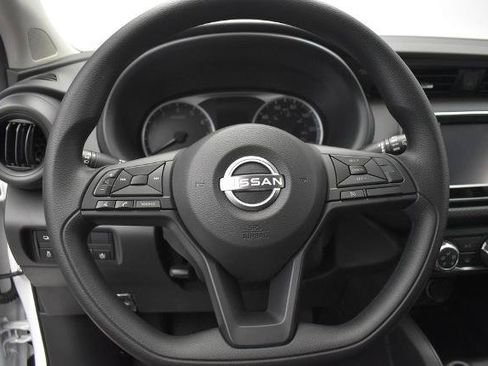 Certified 2025 Nissan Kicks Play S FWD image 15