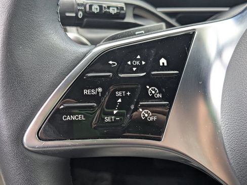 Certified 2025 Mercedes-Benz GLC 300 4MATIC image 11