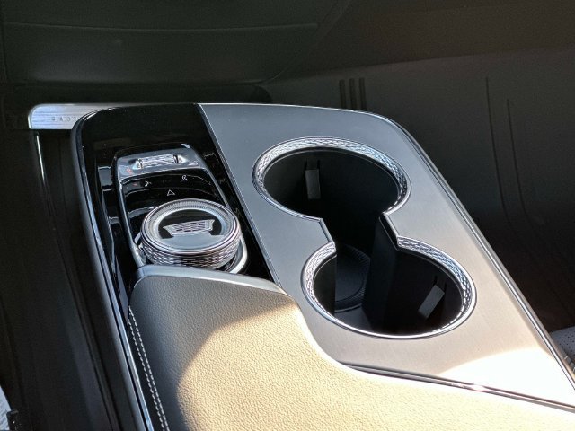 New 2027 Cadillac Lyriq Sport w/ LPO, Floor Liner Package AWD/4WD image 4