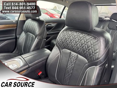 Used 2018 BMW 750i xDrive image 18