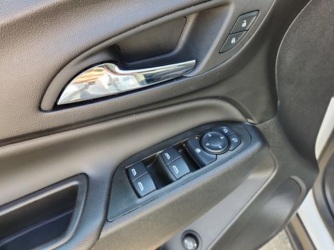 Used 2024 Chevrolet Equinox LT image 21