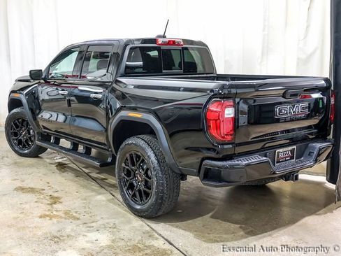 New 2026 GMC Canyon Denali w/ LPO, Denali Black Edition AWD/4WD image 8