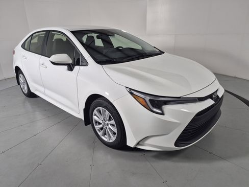 New 2026 Toyota Corolla Hybrid Sedan image 7