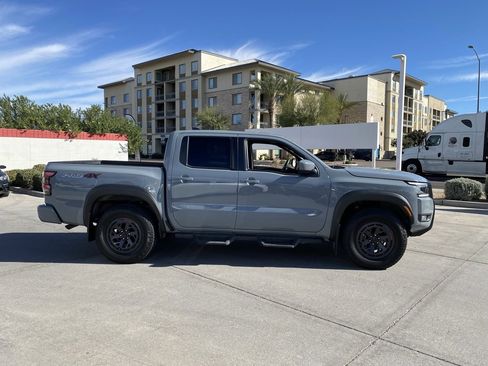 Used 2025 Nissan Frontier PRO-4X image 3