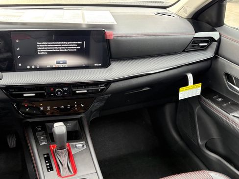 New 2026 Nissan Kicks SR w/ SR Premium Package image 12