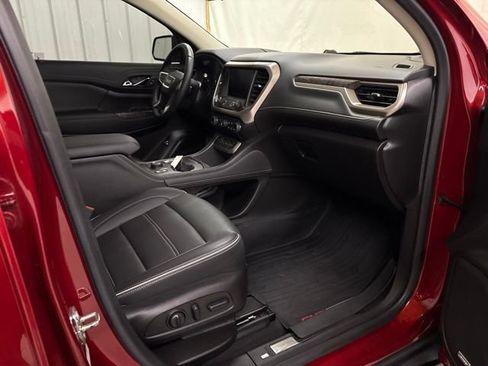 Used 2023 GMC Acadia Denali w/ Denali Technology Package AWD/4WD image 33