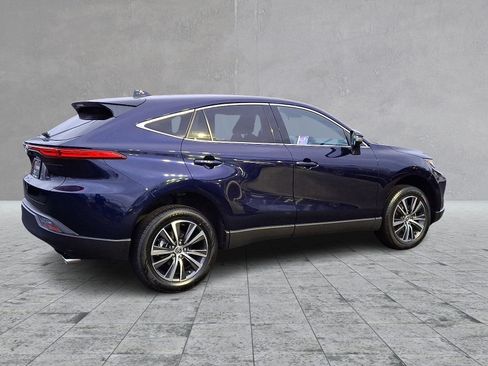 Used 2023 Toyota Venza LE image 12