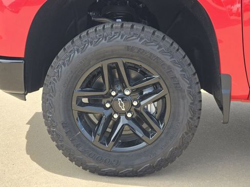 New 2026 Chevrolet Silverado 1500 Custom Trail Boss AWD/4WD image 18