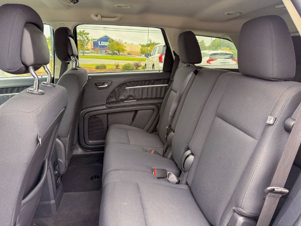 Used 2010 Dodge Journey SXT w/ Flexible Seating Group FWD image 17