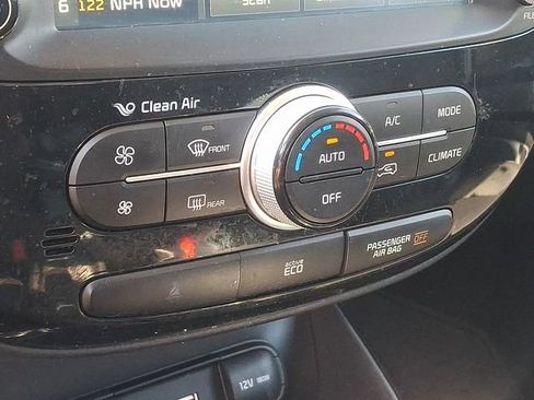 Used 2016 Kia Soul + w/ Audio Package FWD image 15
