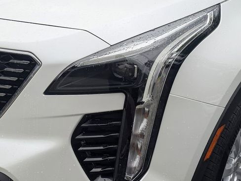 Certified 2023 Cadillac XT4 Luxury FWD image 9
