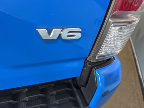 Used 2020 Toyota Tacoma TRD Sport image 20