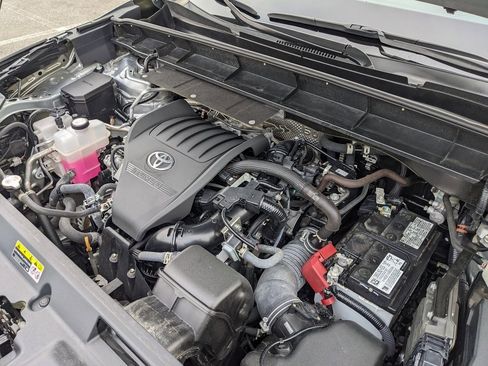 Used 2023 Toyota Highlander L image 56