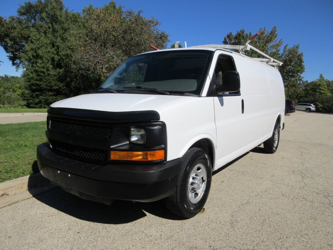 Used 2016 Chevrolet Express 3500 Extended RWD image 22
