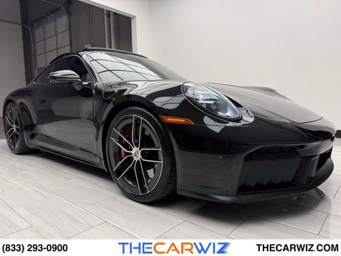 Used 2025 Porsche 911 Carrera 4 GTS image 27