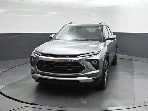 Used 2025 Chevrolet TrailBlazer LT FWD image 22