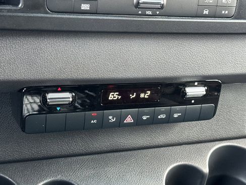Used 2024 Mercedes-Benz Sprinter 3500 image 18