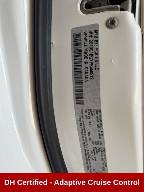 Used 2023 Chrysler Pacifica Touring-L FWD image 25