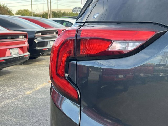Used 2019 GMC Terrain SLT w/ Preferred Package FWD image 10