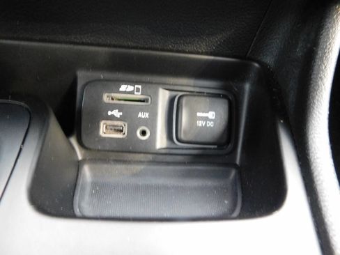 Used 2014 Jeep Cherokee Trailhawk w/ Leather Interior Group image 12