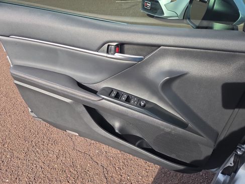 Certified 2020 Toyota Camry XLE image 13