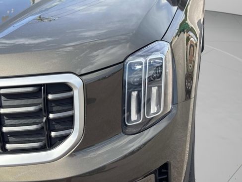 New 2025 Kia Telluride S image 9