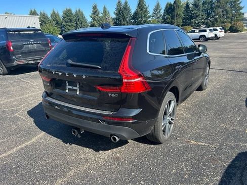 Used 2018 Volvo XC60 T6 Momentum w/ Convenience Package AWD/4WD image 4