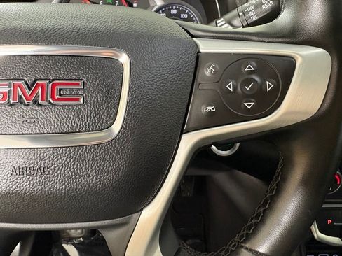 Used 2024 GMC Terrain SLT FWD image 25