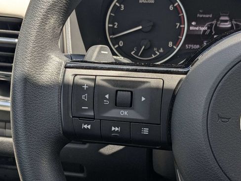 Used 2021 Nissan Rogue SV FWD image 22
