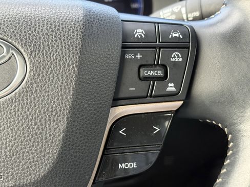 Used 2024 Toyota Crown AWD/4WD image 20