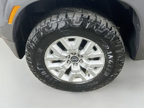 Used 2023 Nissan Frontier SV w/ SV Convenience Package AWD/4WD image 8