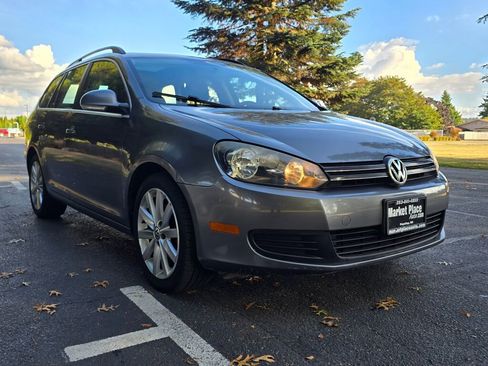 Used 2011 Volkswagen Jetta SE w/ Wheel & Sunroof Pkg image 8