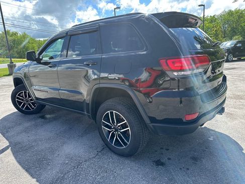 Used 2021 Jeep Grand Cherokee Trailhawk w/ Premium Lighting Group AWD/4WD image 3