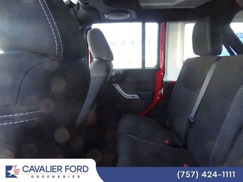 Used 2014 Jeep Wrangler Unlimited Sahara AWD/4WD image 8