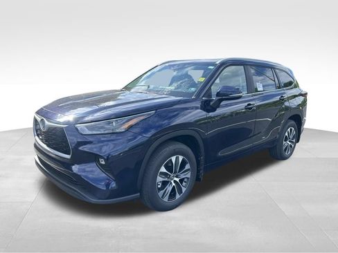 New 2026 Toyota Highlander XLE AWD/4WD image 1