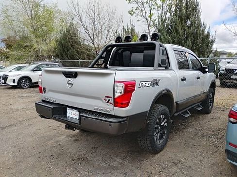 Used 2018 Nissan Titan PRO-4X w/ Pro-4x Convenience Package AWD/4WD image 6