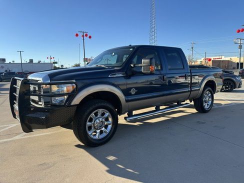 Used 2014 Ford F250 Lariat w/ Lariat Ultimate Package image 7