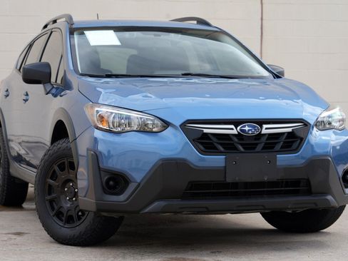 Used 2021 Subaru Crosstrek 2.0i AWD/4WD image 2
