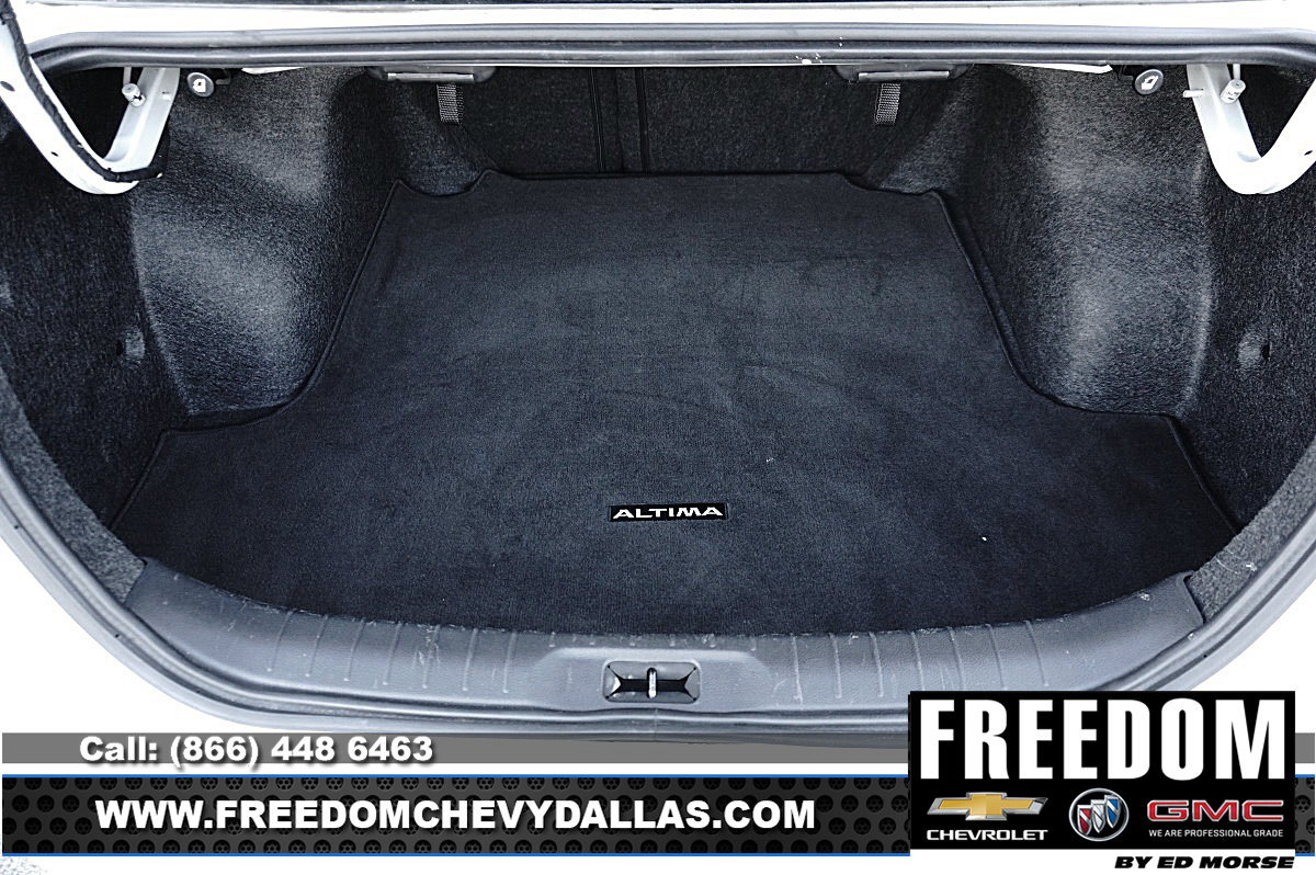 Used 2025 Nissan Altima 2.5 SV FWD image 43