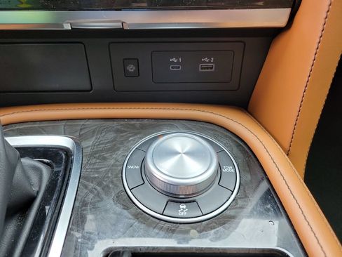 Used 2024 INFINITI QX80 Sensory w/ Cargo Package AWD/4WD image 16