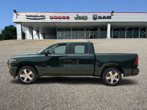 New 2026 RAM 1500 Express RWD image 3