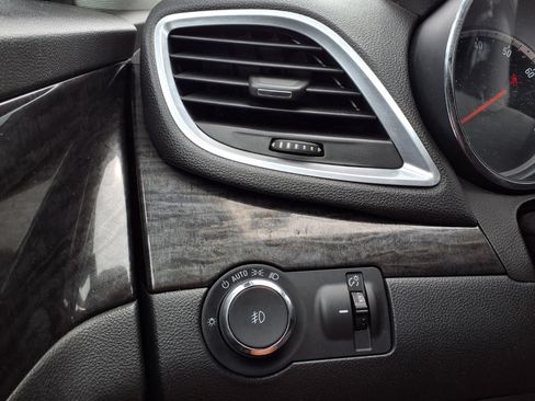 Used 2013 Buick Encore Convenience FWD image 21