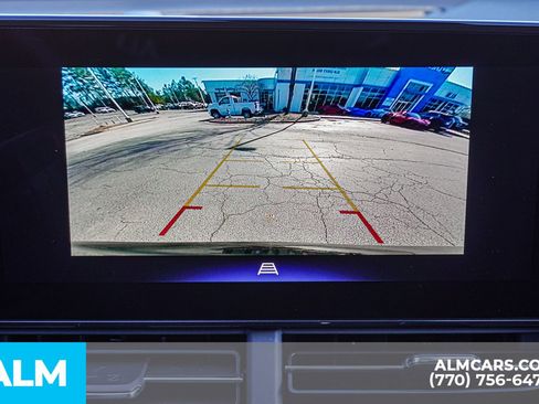 Used 2025 Chevrolet Trax LT w/ LT Convenience Package image 37