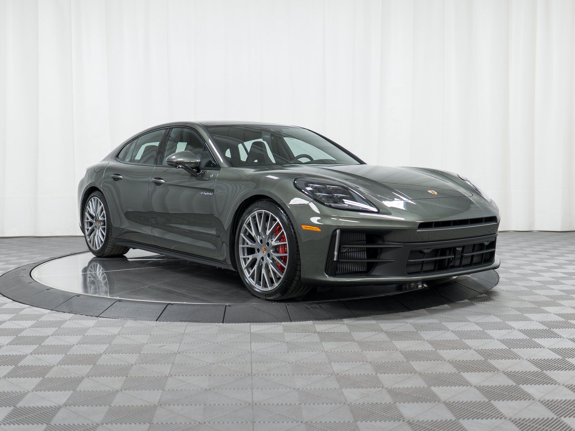 Used 2026 Porsche Panamera 4S AWD/4WD image 9