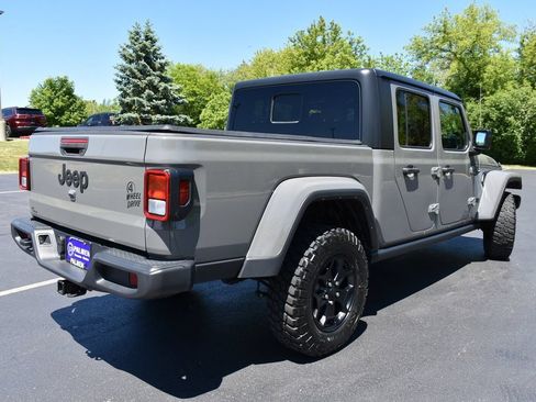 Used 2022 Jeep Gladiator Overland AWD/4WD image 6