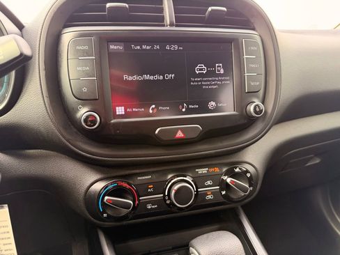 Used 2023 Kia Soul LX image 16